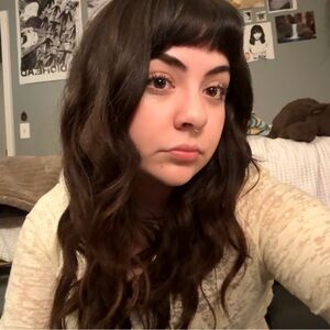 Meet your Posher, Adrianna